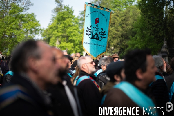 Rassemblement des franc-maçons au cimetière du Père Lachaise