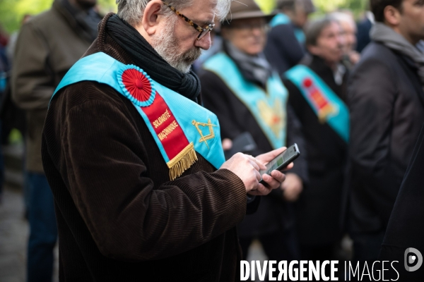 Rassemblement des franc-maçons au cimetière du Père Lachaise