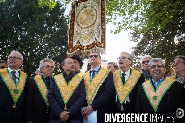 Rassemblement des franc-maçons au cimetière du Père Lachaise