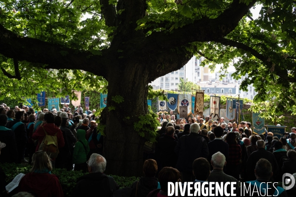 Rassemblement des franc-maçons au cimetière du Père Lachaise