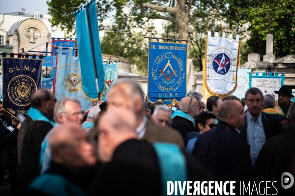 Rassemblement des franc-maçons au cimetière du Père Lachaise