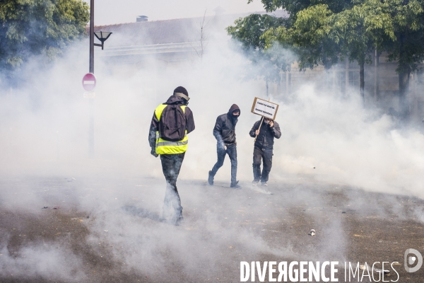 Manifestation des gilets jaunes a l occasion du defile du 1er mai, a paris.
