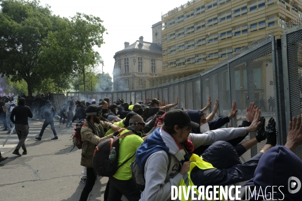 Premier Mai 2019 Black Bloc Paris.