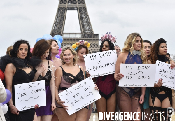 Hapening Body Positif du collectif The All Sizes Catwalk, défilé de femmes mannequins grande taille.