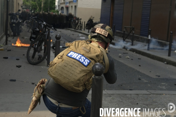 La Couverture Médiatique des Gilets Jaunes à Paris. The Media Coverage of the Yellow Vests Revolt in Paris.