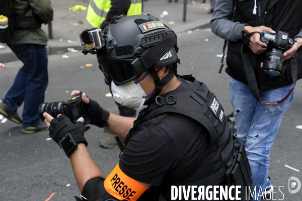 La Couverture Médiatique des Gilets jaunes à Paris. TheÊMedia CoverageÊof theÊYellow Vests Revolt in Paris.