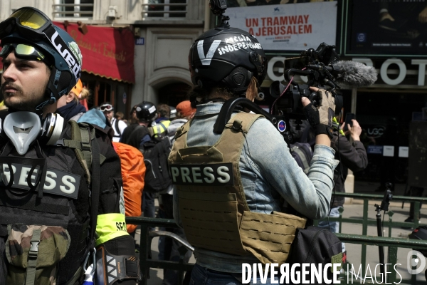 La Couverture Médiatique des Gilets jaunes à Paris. TheÊMedia CoverageÊof theÊYellow Vests Revolt in Paris.