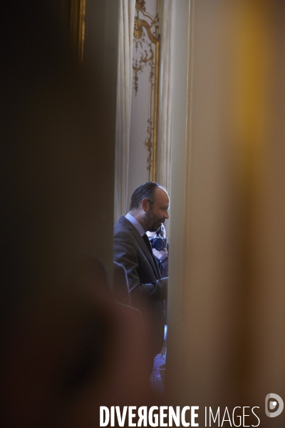 Matignon, Edouard Philippe et partenaires sociaux pour mesures Macron, suite gilets jaunes