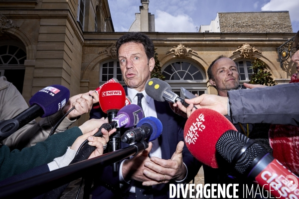 Matignon, Edouard Philippe et partenaires sociaux pour mesures Macron, suite gilets jaunes