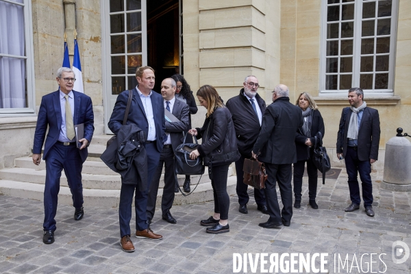 Matignon, Edouard Philippe et partenaires sociaux pour mesures Macron, suite gilets jaunes