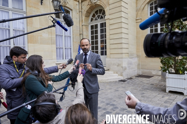 Matignon, Edouard Philippe et partenaires sociaux pour mesures Macron, suite gilets jaunes