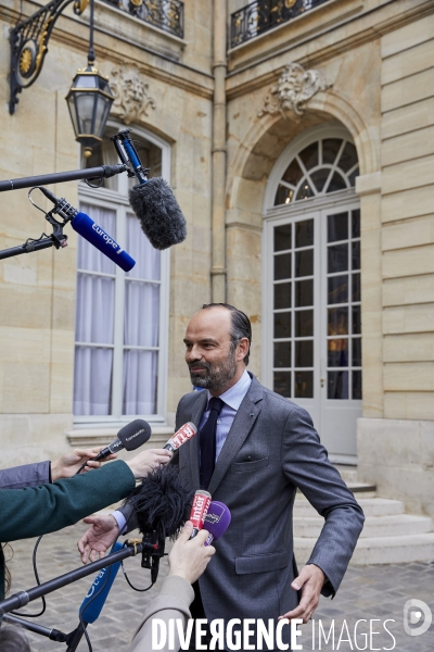 Matignon, Edouard Philippe et partenaires sociaux pour mesures Macron, suite gilets jaunes