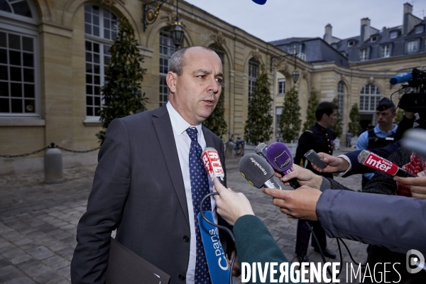 Matignon, Edouard Philippe et partenaires sociaux pour mesures Macron, suite gilets jaunes