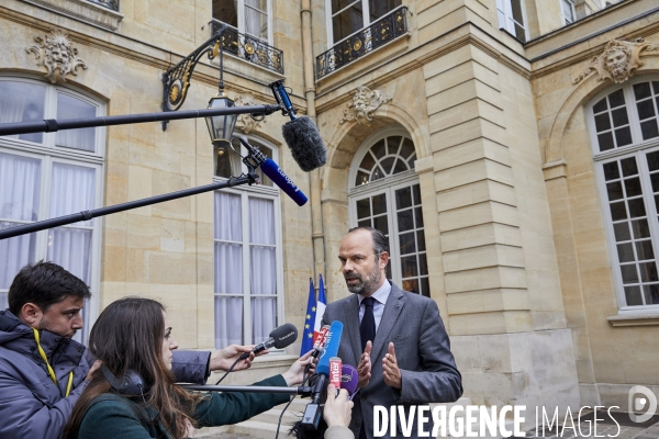 Matignon, Edouard Philippe et partenaires sociaux pour mesures Macron, suite gilets jaunes