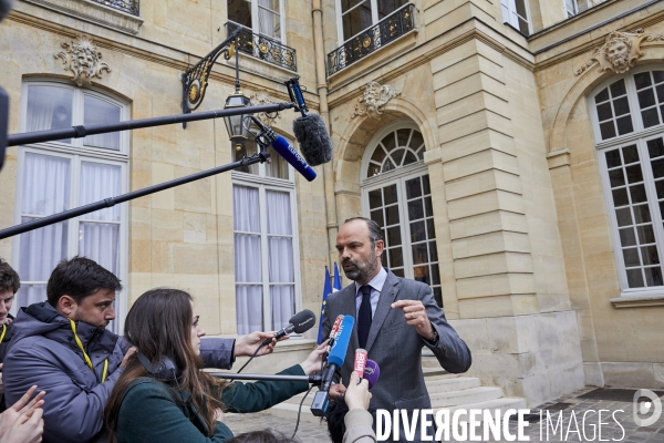 Matignon, Edouard Philippe et partenaires sociaux pour mesures Macron, suite gilets jaunes