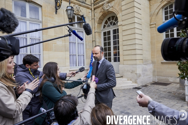 Matignon, Edouard Philippe et partenaires sociaux pour mesures Macron, suite gilets jaunes