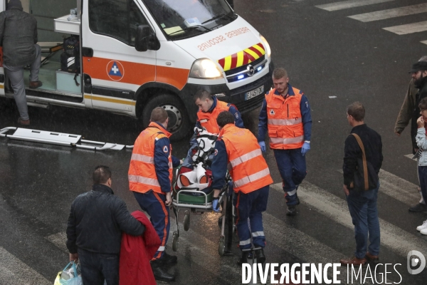 Accident de scooter , rue de vaugirard paris