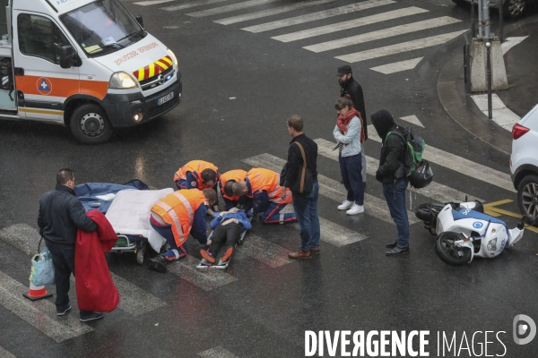 Accident de scooter , rue de vaugirard paris
