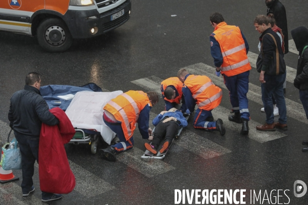 Accident de scooter , rue de vaugirard paris