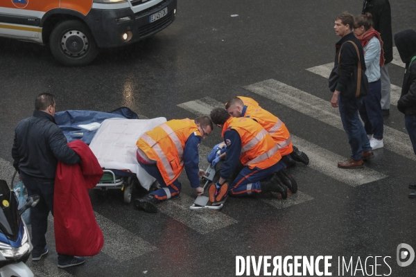 Accident de scooter , rue de vaugirard paris