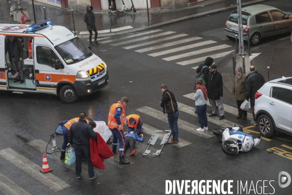 Accident de scooter , rue de vaugirard paris