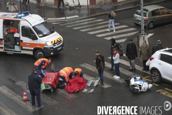 Accident de scooter , rue de vaugirard paris