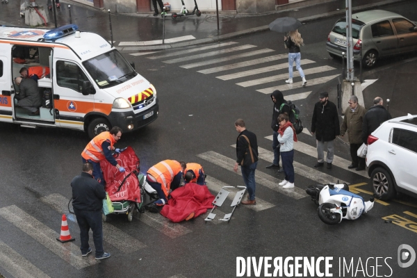 Accident de scooter , rue de vaugirard paris