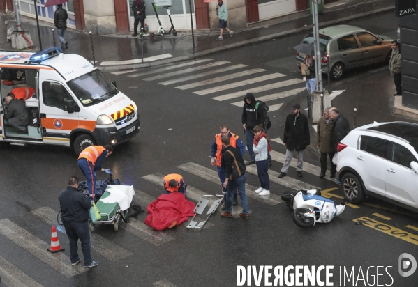 Accident de scooter , rue de vaugirard paris