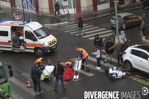 Accident de scooter , rue de vaugirard paris