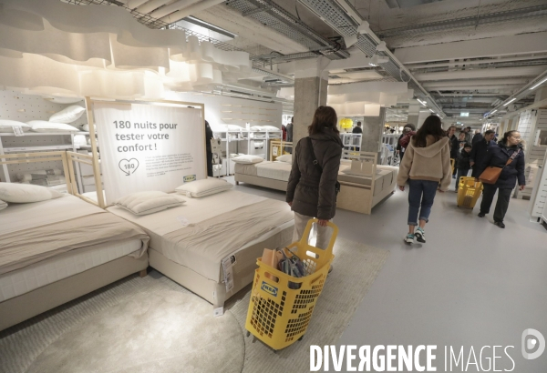 Ikea ouvre son premier magasin a paris