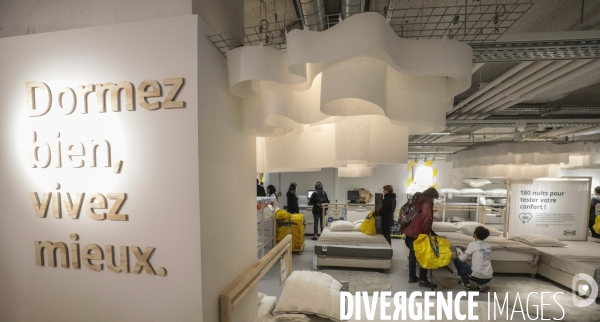 Ikea ouvre son premier magasin a paris