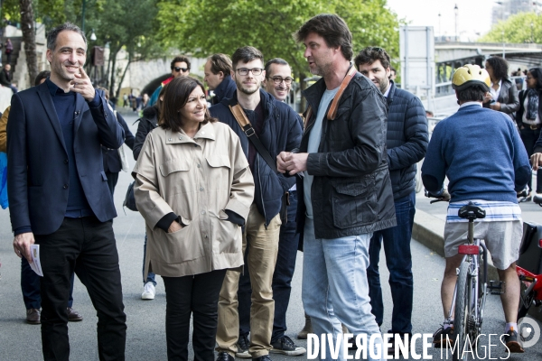 Anne Hidalgo et Raphaël Glucksmann à la rencontre des Parisiens.