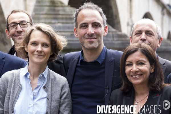 Anne Hidalgo et Raphaël Glucksmann à la rencontre des Parisiens.