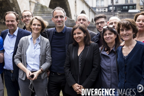 Anne Hidalgo et Raphaël Glucksmann à la rencontre des Parisiens.