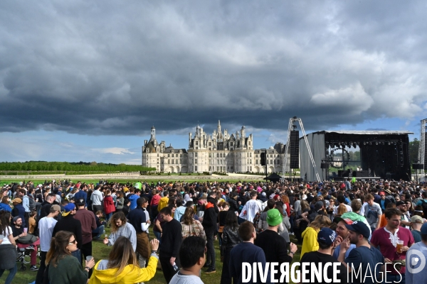 Festival électro de Chambord en partenariat avec Cercle, producteur de concerts dans des lieux prestigieux. 20.000 personnes réunies pendant 12 heures de concert face au château.