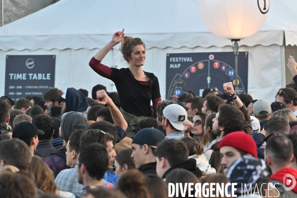 Festival électro de Chambord en partenariat avec Cercle, producteur de concerts dans des lieux prestigieux. 20.000 personnes réunies pendant 12 heures de concert face au château.