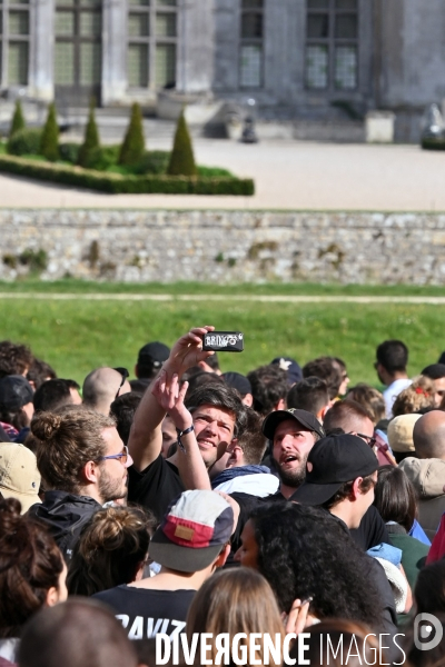 Festival électro de Chambord en partenariat avec Cercle, producteur de concerts dans des lieux prestigieux. 20.000 personnes réunies pendant 12 heures de concert face au château.