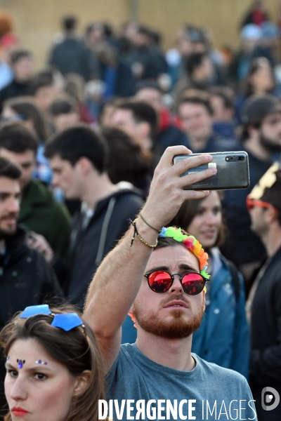 Festival électro de Chambord en partenariat avec Cercle, producteur de concerts dans des lieux prestigieux. 20.000 personnes réunies pendant 12 heures de concert face au château.