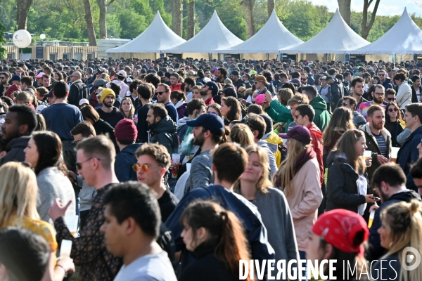 Festival électro de Chambord en partenariat avec Cercle, producteur de concerts dans des lieux prestigieux. 20.000 personnes réunies pendant 12 heures de concert face au château.