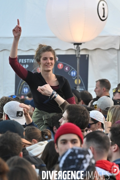 Festival électro de Chambord en partenariat avec Cercle, producteur de concerts dans des lieux prestigieux. 20.000 personnes réunies pendant 12 heures de concert face au château.