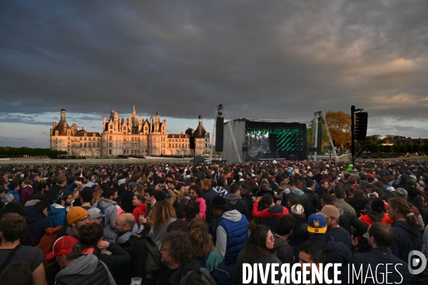 Festival électro de Chambord en partenariat avec Cercle, producteur de concerts dans des lieux prestigieux. 20.000 personnes réunies pendant 12 heures de concert face au château.