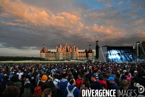 Festival électro de Chambord en partenariat avec Cercle, producteur de concerts dans des lieux prestigieux. 20.000 personnes réunies pendant 12 heures de concert face au château.