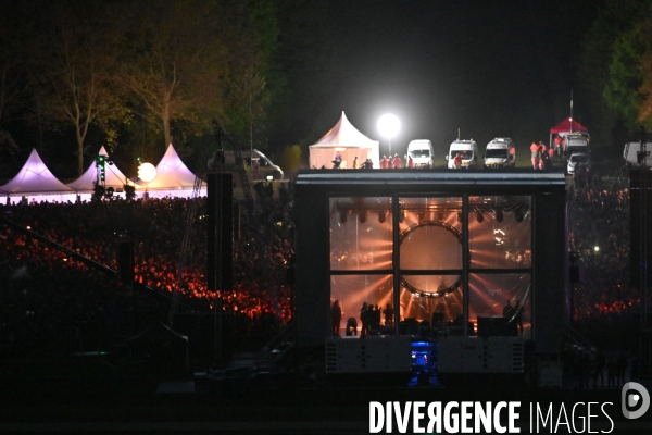 Festival électro de Chambord en partenariat avec Cercle, producteur de concerts dans des lieux prestigieux. 20.000 personnes réunies pendant 12 heures de concert face au château.