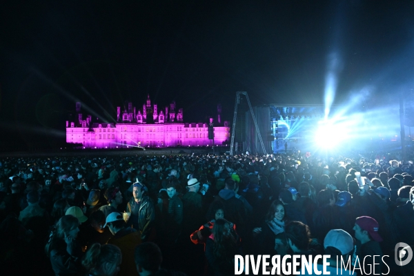 Festival électro de Chambord en partenariat avec Cercle, producteur de concerts dans des lieux prestigieux. 20.000 personnes réunies pendant 12 heures de concert face au château.