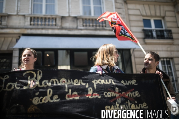 Rassemblement face au sénat contre la loi Blanquer