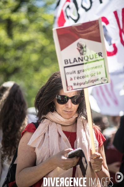 Rassemblement face au sénat contre la loi Blanquer