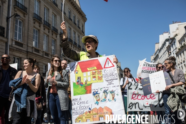 Rassemblement face au sénat contre la loi Blanquer