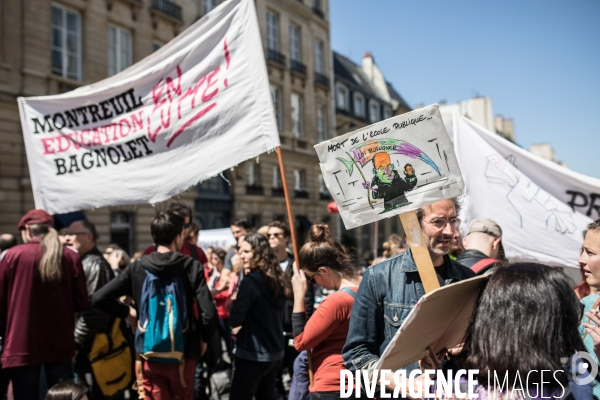 Rassemblement face au sénat contre la loi Blanquer