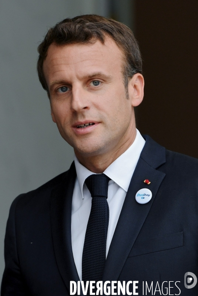 Emmanuel MACRON reçoit le Cacique Raoni METUKTIRE