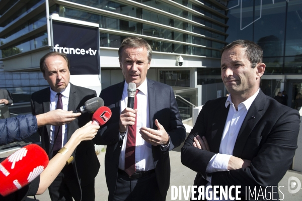 Conférence de presse de Dupont-Aignan, Lagarde et Hamon devant le siège de France TV